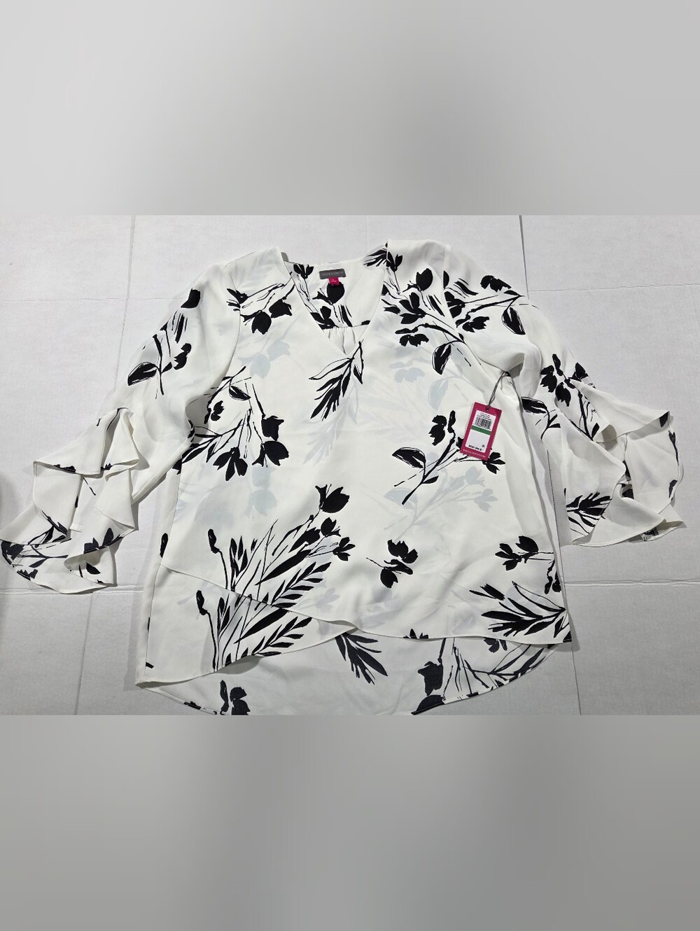Vince Camuto White Black Floral V-Neck Blouse